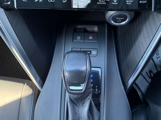 Toyota Harrier 12