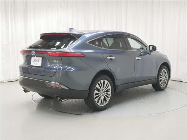 Toyota Harrier 3