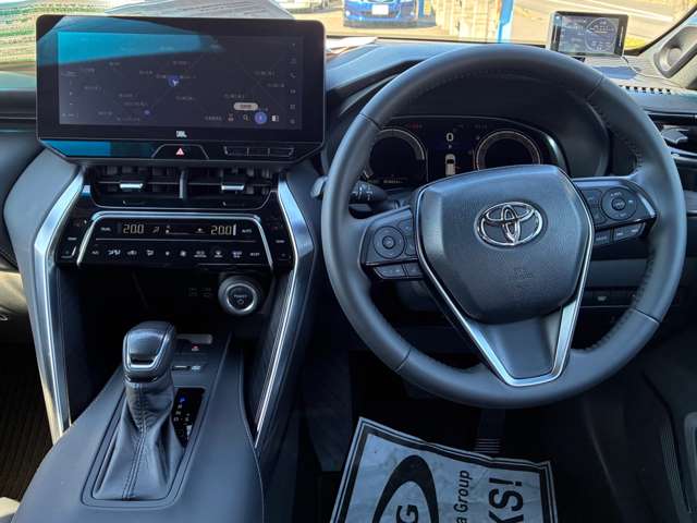 Toyota Harrier 6