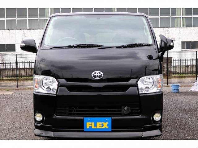 Toyota Hiace Van 9