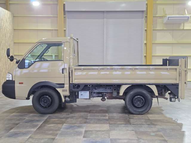 Mazda Bongo Truck 10