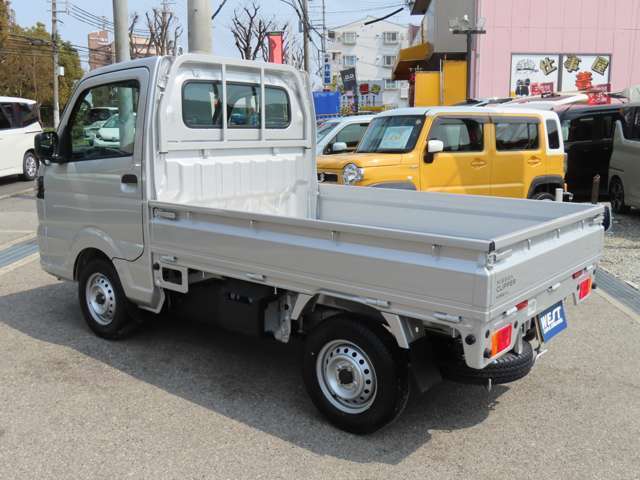 Nissan Clipper Truck 12