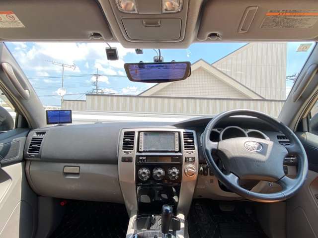 Toyota Hilux Surf 11