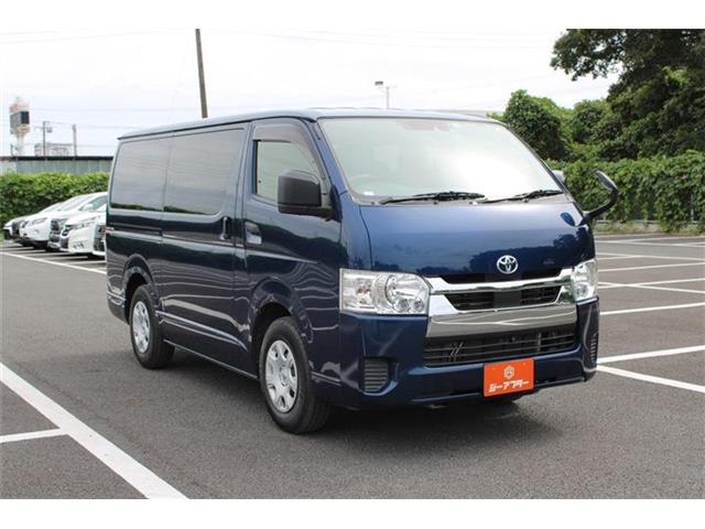 Toyota Hiace Van 9