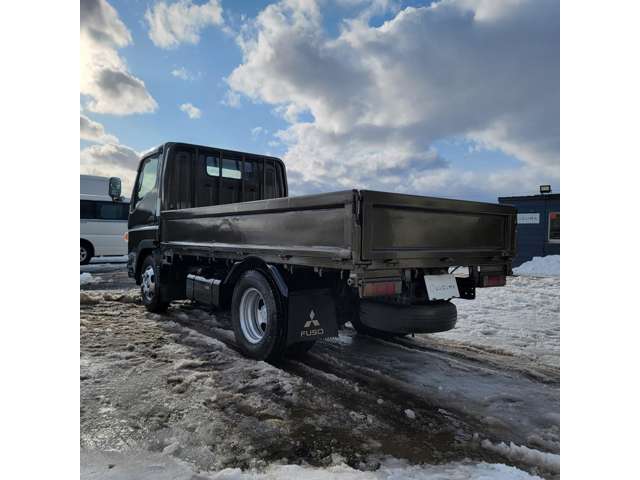 Mitsubishi Fuso Canter 9