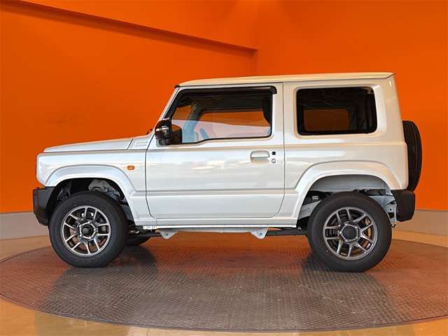 Suzuki Jimny 12
