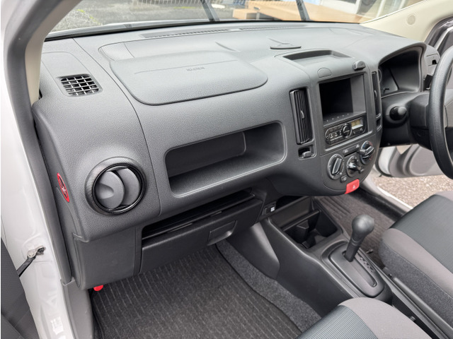 Nissan NV150 AD 9