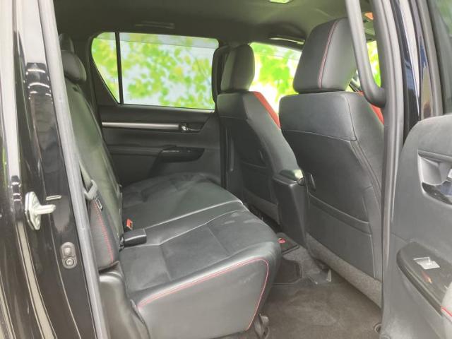 Toyota Hilux 7