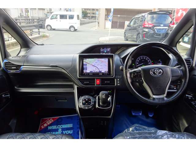 Toyota Esquire 6