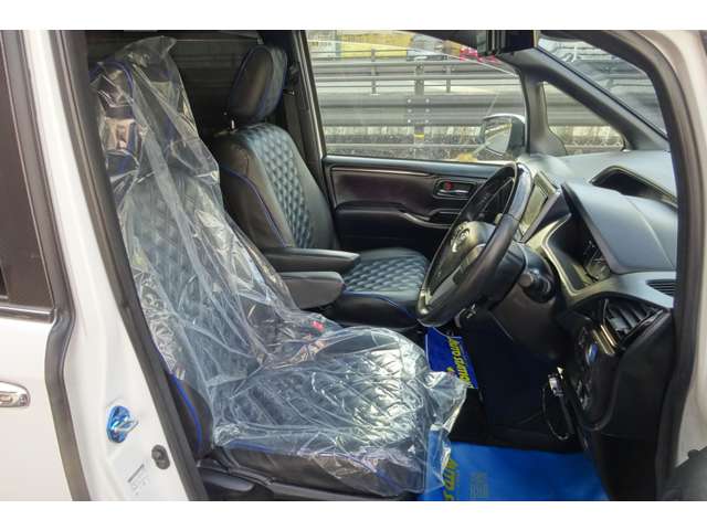 Toyota Esquire 7