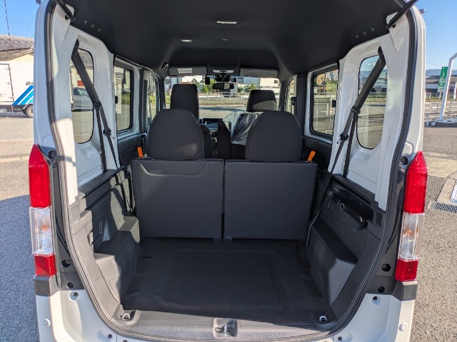 Honda N-VAN 9