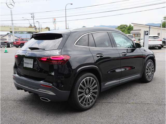 Mercedes-Benz GLA-Class 9