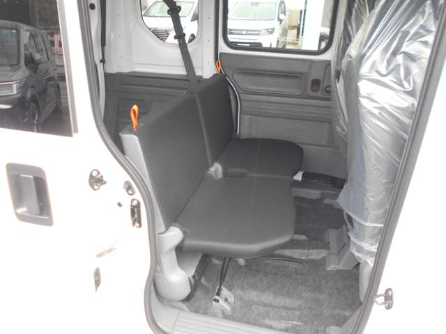 Honda N-VAN 11