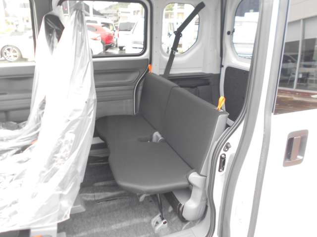 Honda N-VAN 12