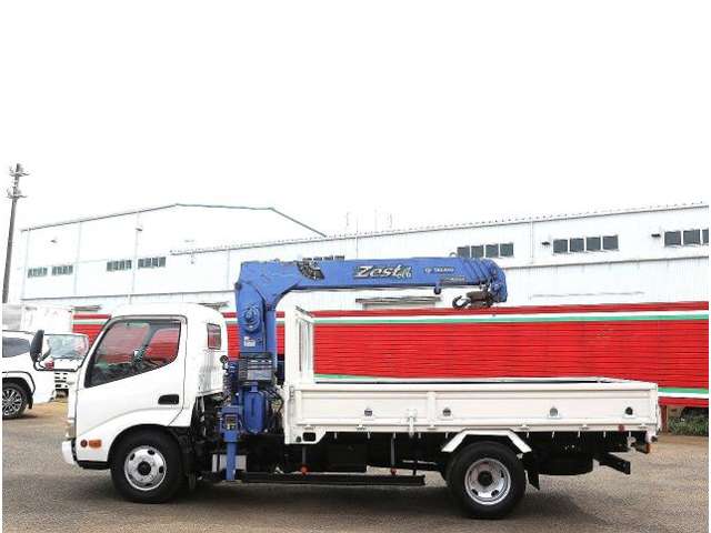 Hino Dutro 12