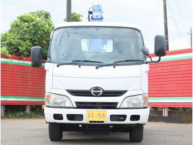 Hino Dutro 6