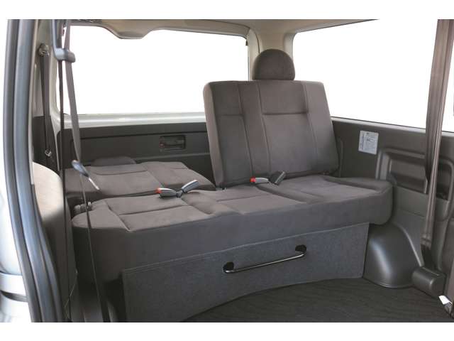 Toyota Hiace Van 10