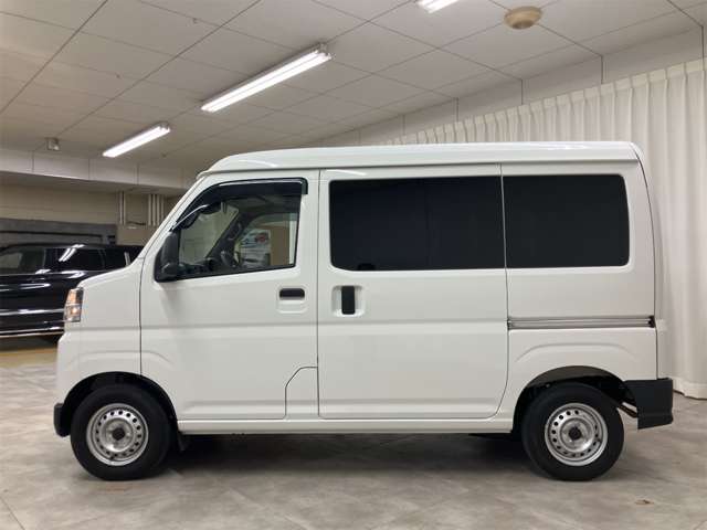 Daihatsu Hijet Cargo 4