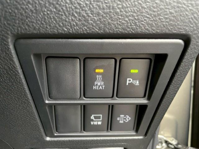 Toyota Hilux 4