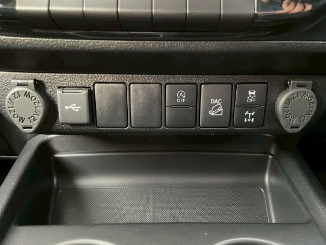 Toyota Hilux 8