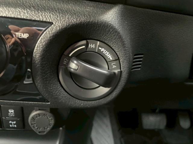 Toyota Hilux 9
