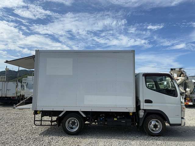 Mitsubishi Fuso Canter 12
