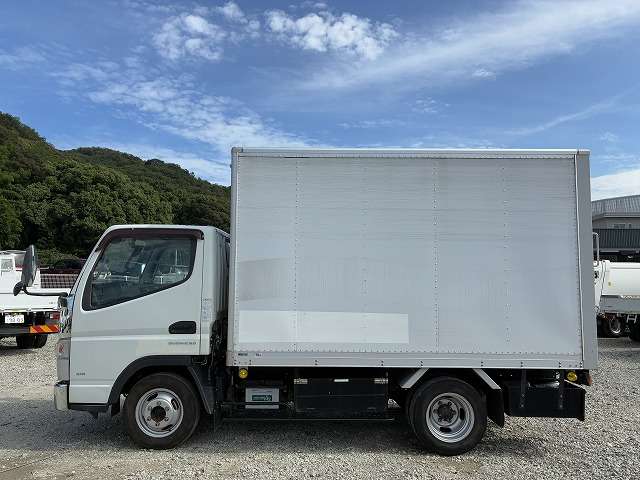 Mitsubishi Fuso Canter 4