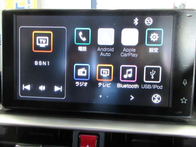 Daihatsu Rocky 11