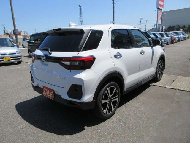 Daihatsu Rocky 9