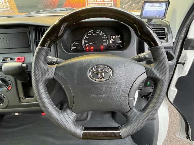 Toyota Town Ace Van 7