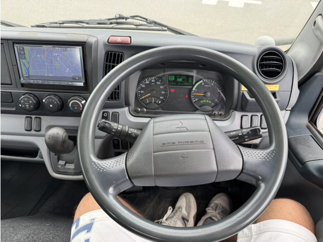 Mitsubishi Fuso Canter 7