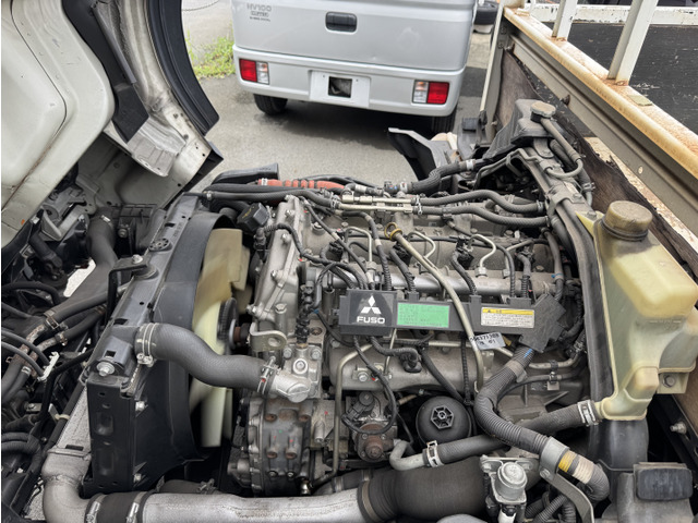 Mitsubishi Fuso Canter 8