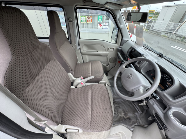 Nissan NV100 Clipper 10