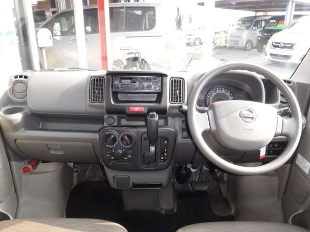 Nissan NV100 Clipper 10