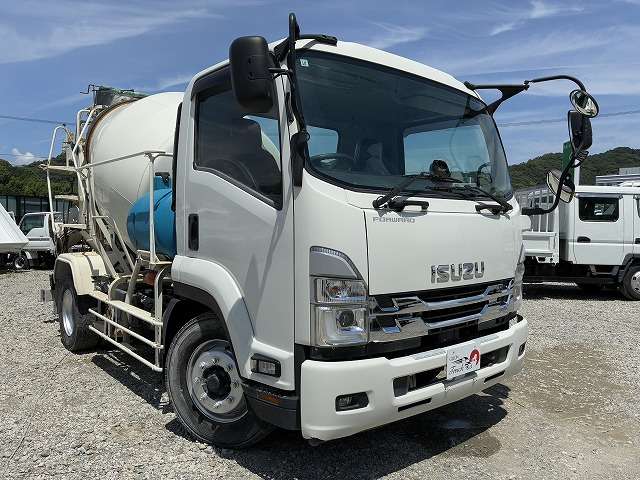 Isuzu Forward 3