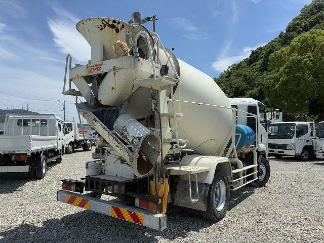 Isuzu Forward 8