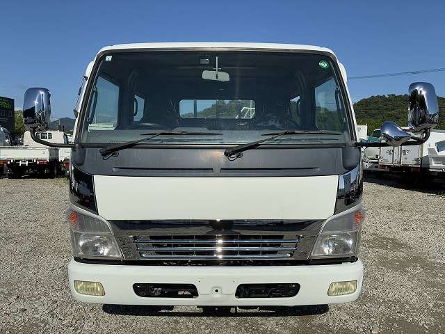 Mitsubishi Fuso Canter 2