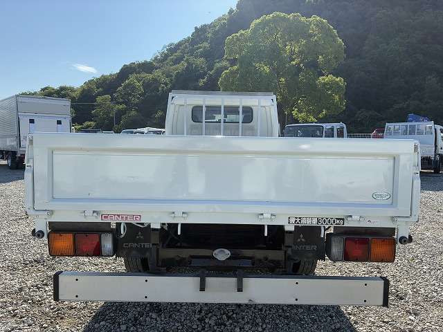 Mitsubishi Fuso Canter 7