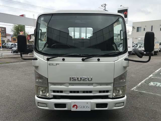 Isuzu Elf 2