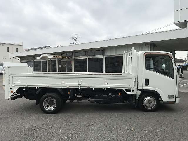 Isuzu Elf 4