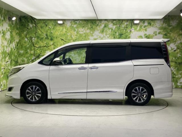 Toyota Esquire 5