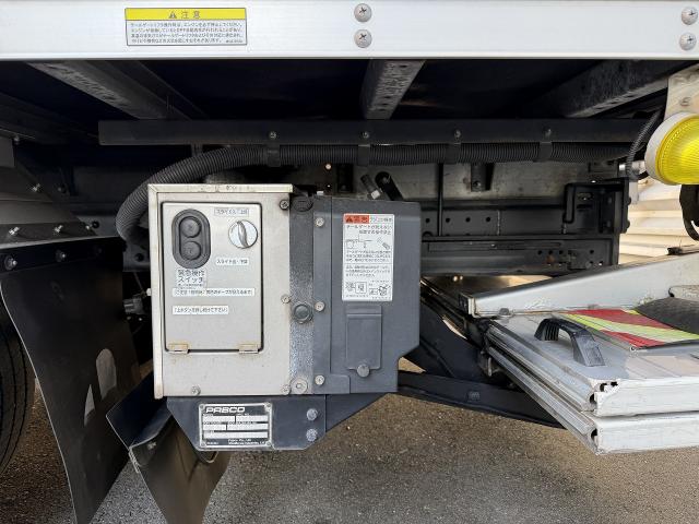 Mitsubishi Fuso Canter 12