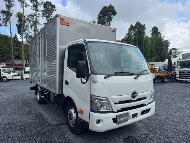Hino Dutro 4