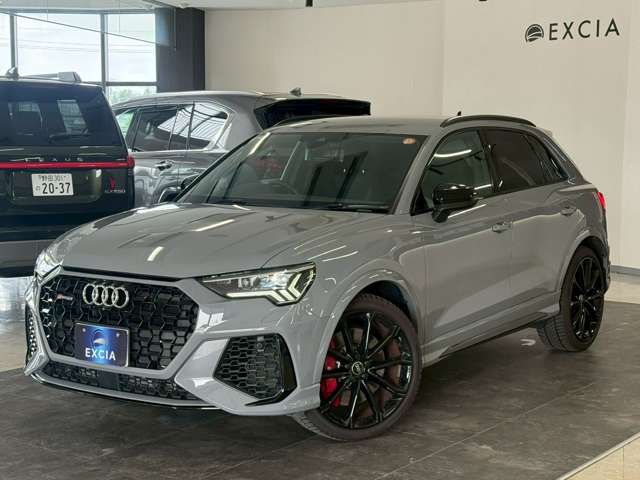 Audi RS Q3 5