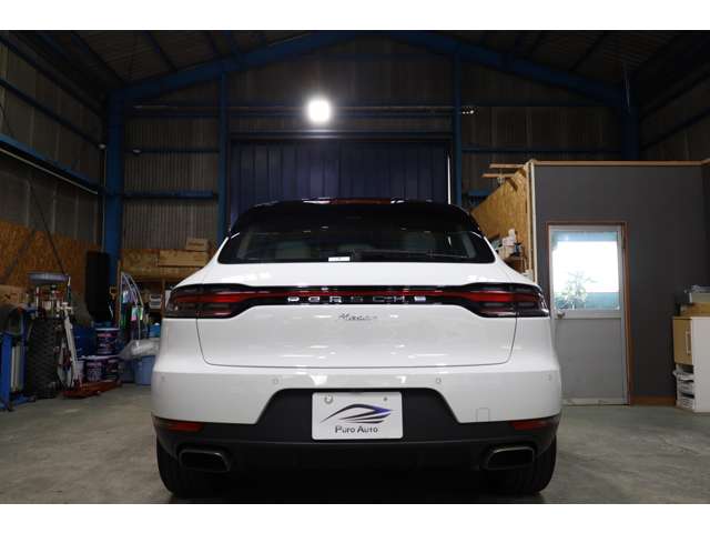 Porsche Macan 8