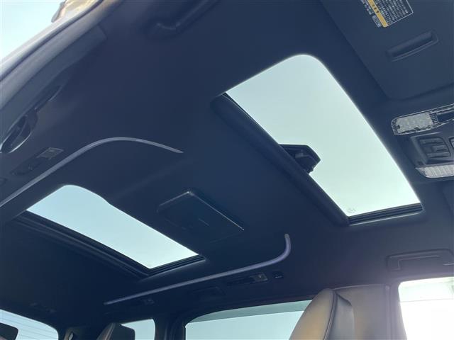 Toyota Alphard 4