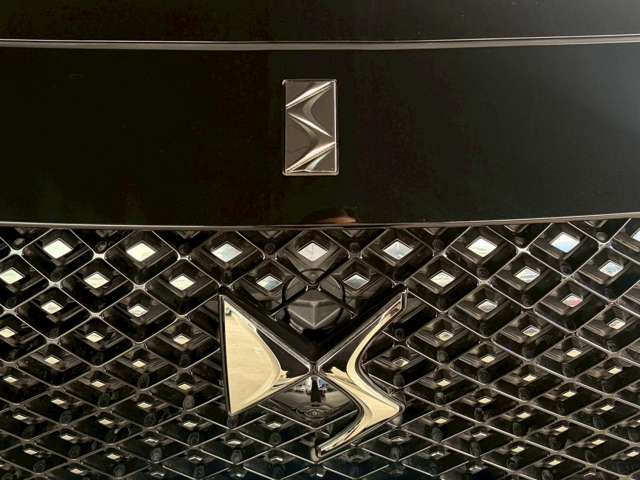 DS Automobiles DS7 12
