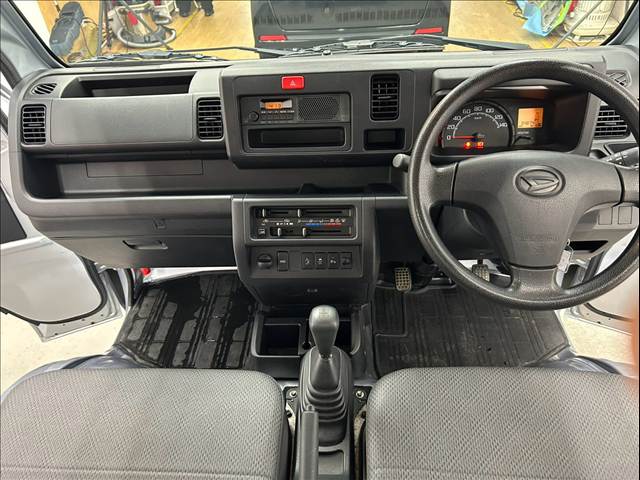Daihatsu Hijet Truck 4