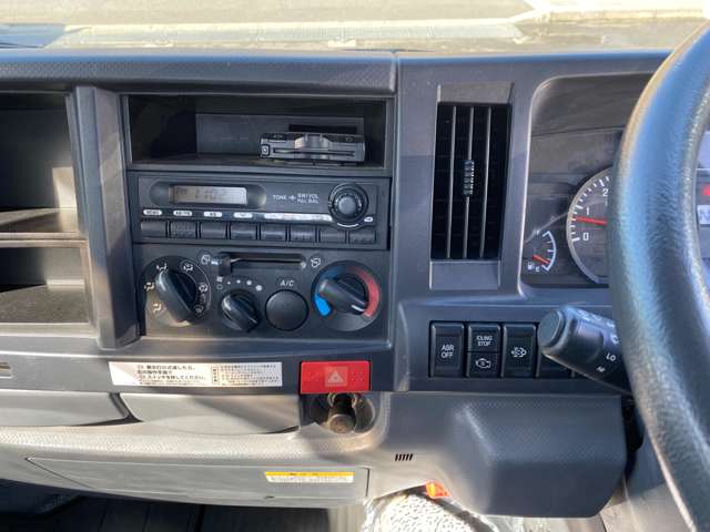 Isuzu Elf 12