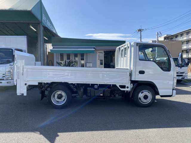 Isuzu Elf 4